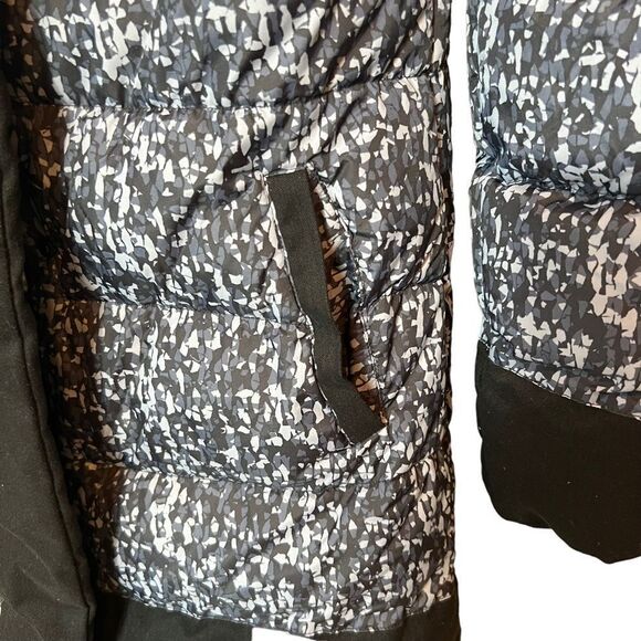 Fabletics Waco Long Puffer Jacket Women's Medium - Picture 8 of 12